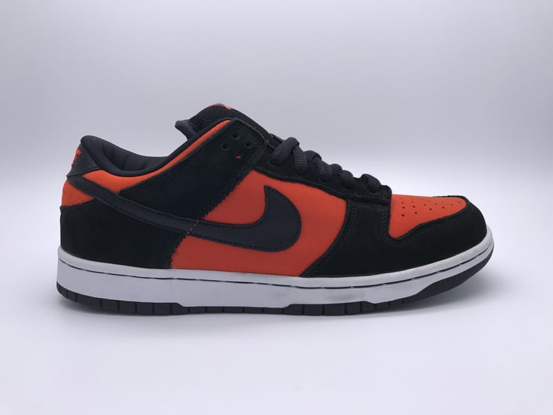 Image of NIKE DUNK LOW PRO SB "FLASH"
