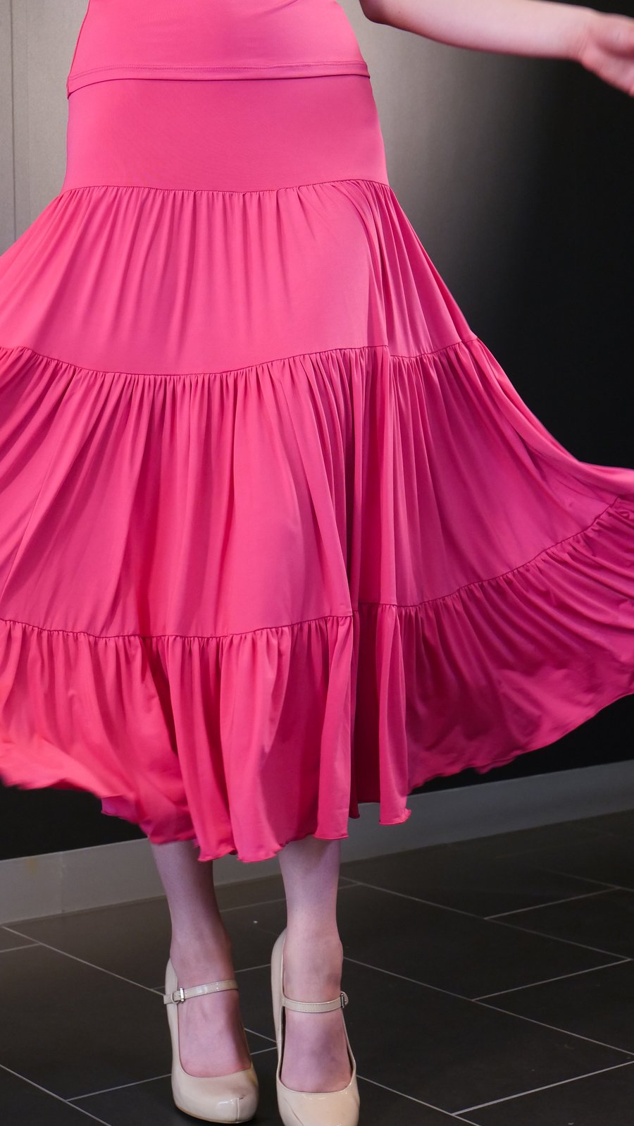 Image of CLOUD SKIRT - Fuschia J3302 Dancewear latin ballroom