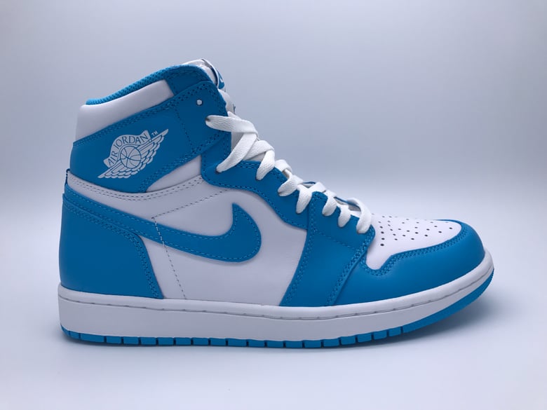 Image of AIR JORDAN 1 RETRO HIGH OG "UNC"