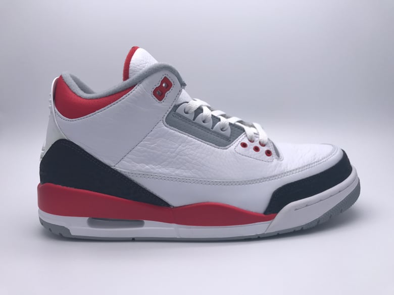 Image of AIR JORDAN 3 RETRO