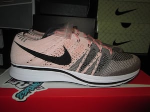 Image of Flyknit Trainer "Sunset Tint"