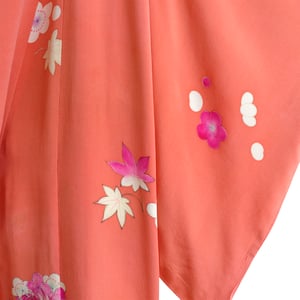 Image of silke kimono m. hvide sakura blomster