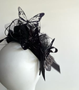 Image of Black headpiece 