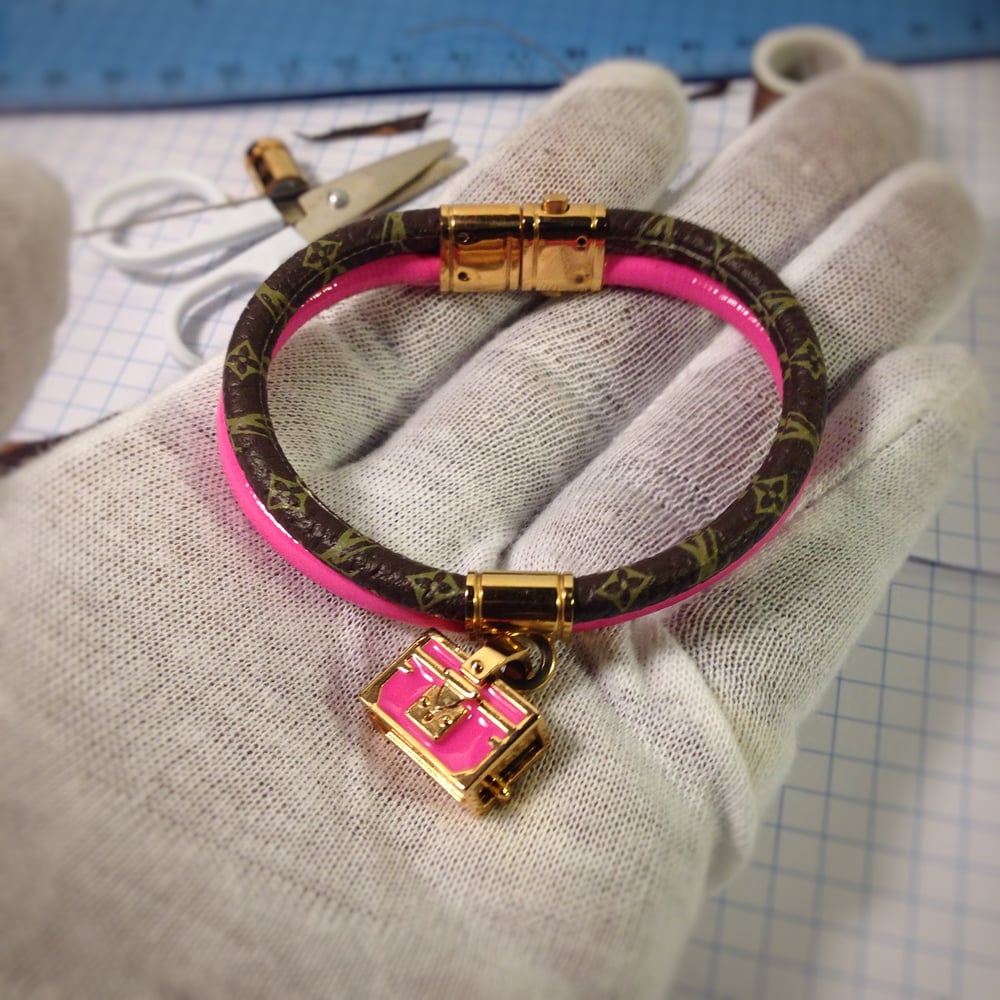 Image of DOUBLE BAND BRACELET PINK