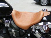 Image of TRIUMPH SPEEDMASTER AMERICA TAN (LIGHT BROWN) LEATHER LOWRIDER SEAT
