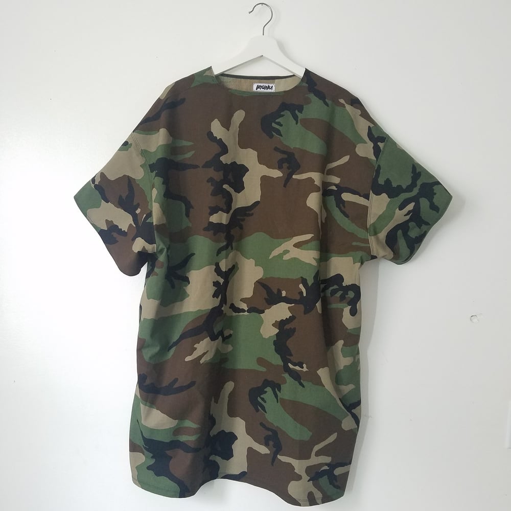 Image of Camo T-shirt with Side Pockets
