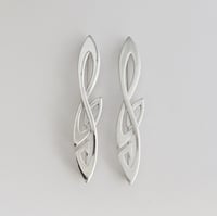 Image 2 of Treble Clef Kilt Pin