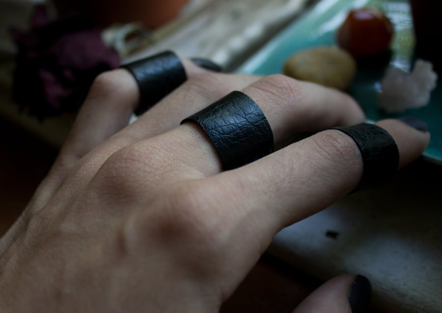 Image of Finger Cuff Band