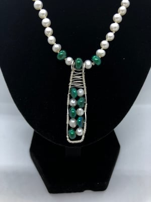 Image of Green & White Freshwater Cultured Pearl Necklace with 925 Sterling Silver Wirewrapped Pendant