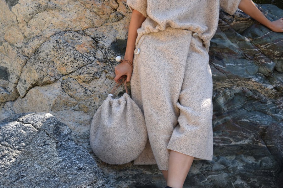 Image of circle tote - fleece 