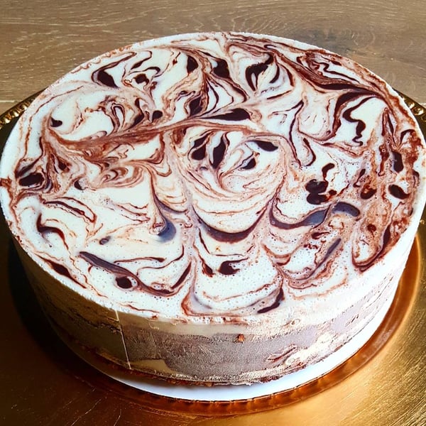 Image of Pre-Orders Only UN-Cheesecake® White/Dark Chocolate Twirl & Swirl 