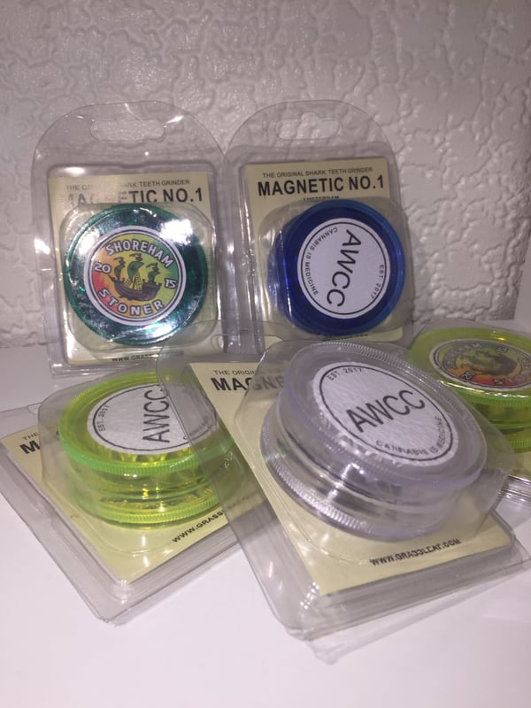 Image of Plastic No.1 Grinder