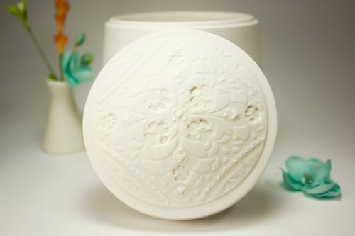 Image of Sweet Shadow Medium Dog Urn