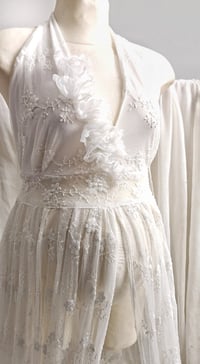 Image 1 of Off white lace dress for photoshoot | Vera | size S-M