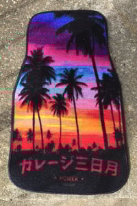 Image 1 of Beach bumm