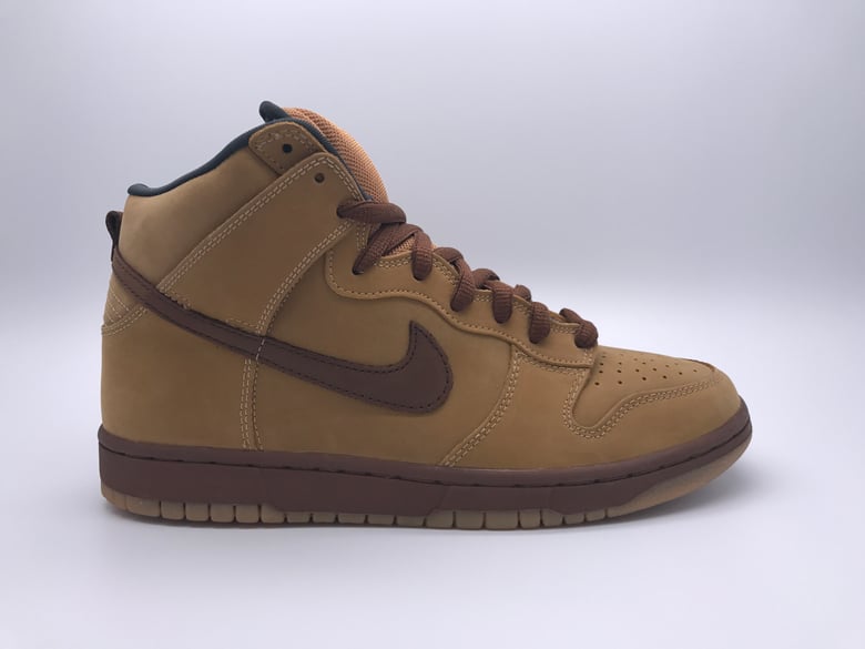 Image of NIKE DUNK HIGH PRO SB