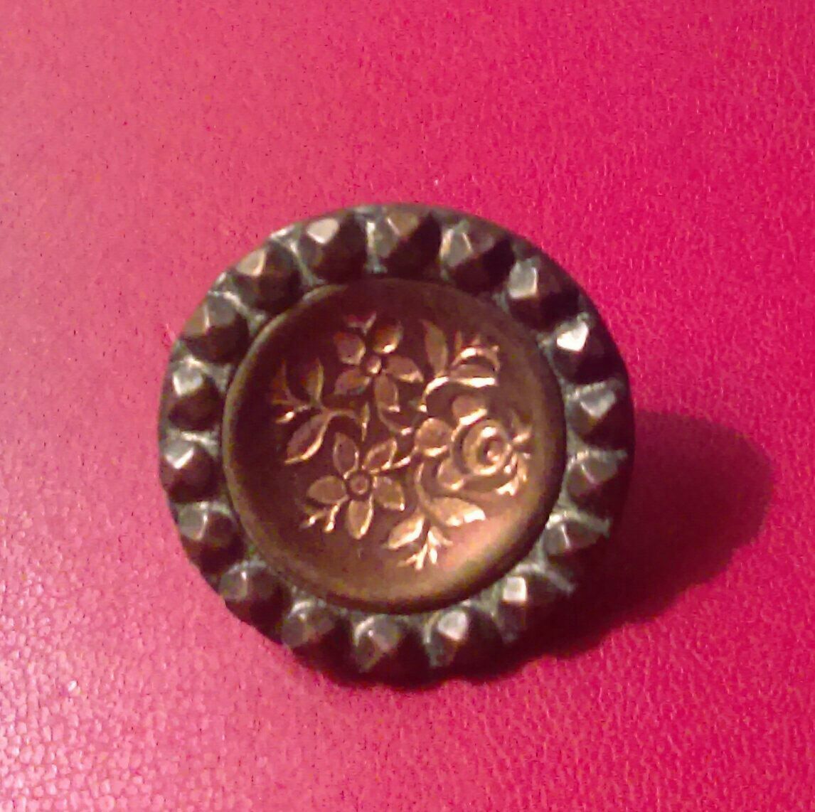 Image of 1860's Concave Button with Gilt Inlay