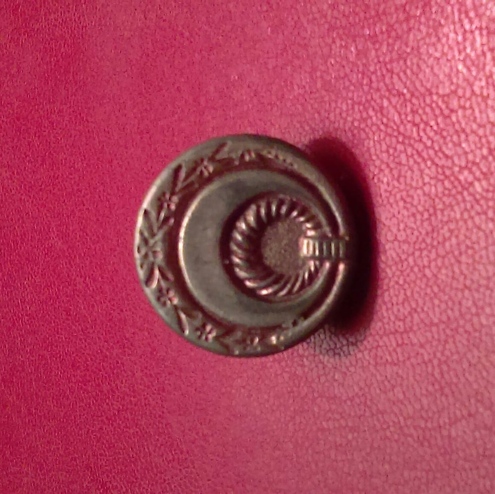 Image of Diminutive Victorian Knocker Button