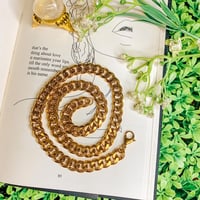 Image 3 of CURB CHAIN IN GOLD