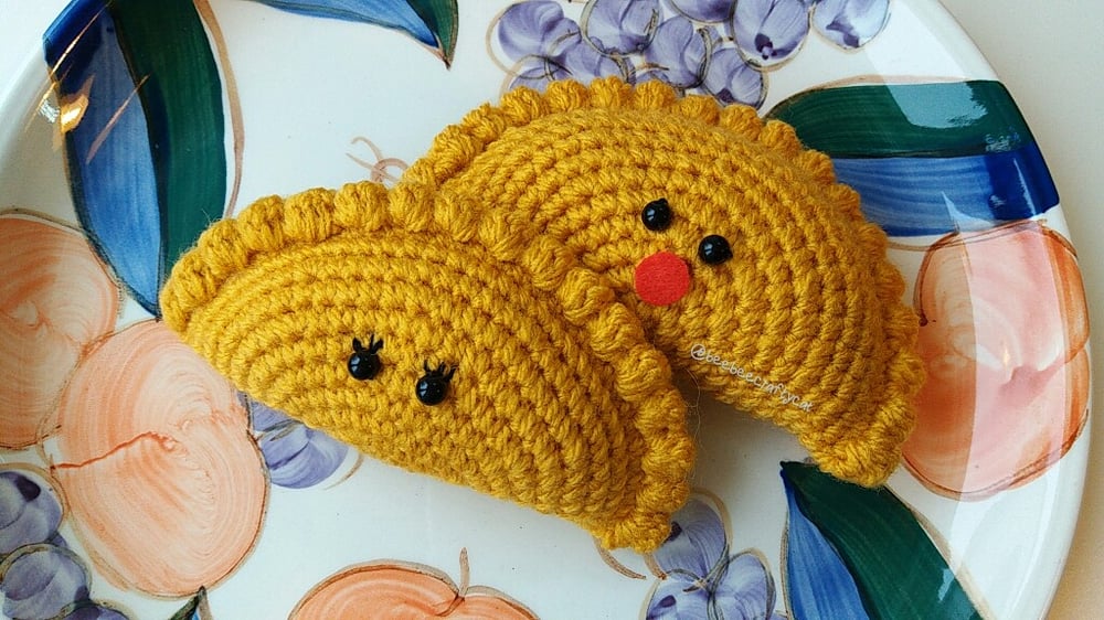 Image of Traditional Curry Puff plushie keychain