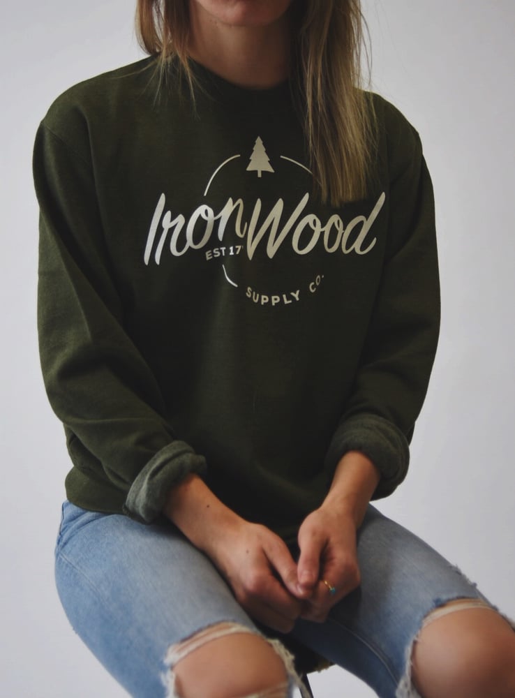 Image of Signature Midweight Crew Neck Sweatshirt in Army Heather
