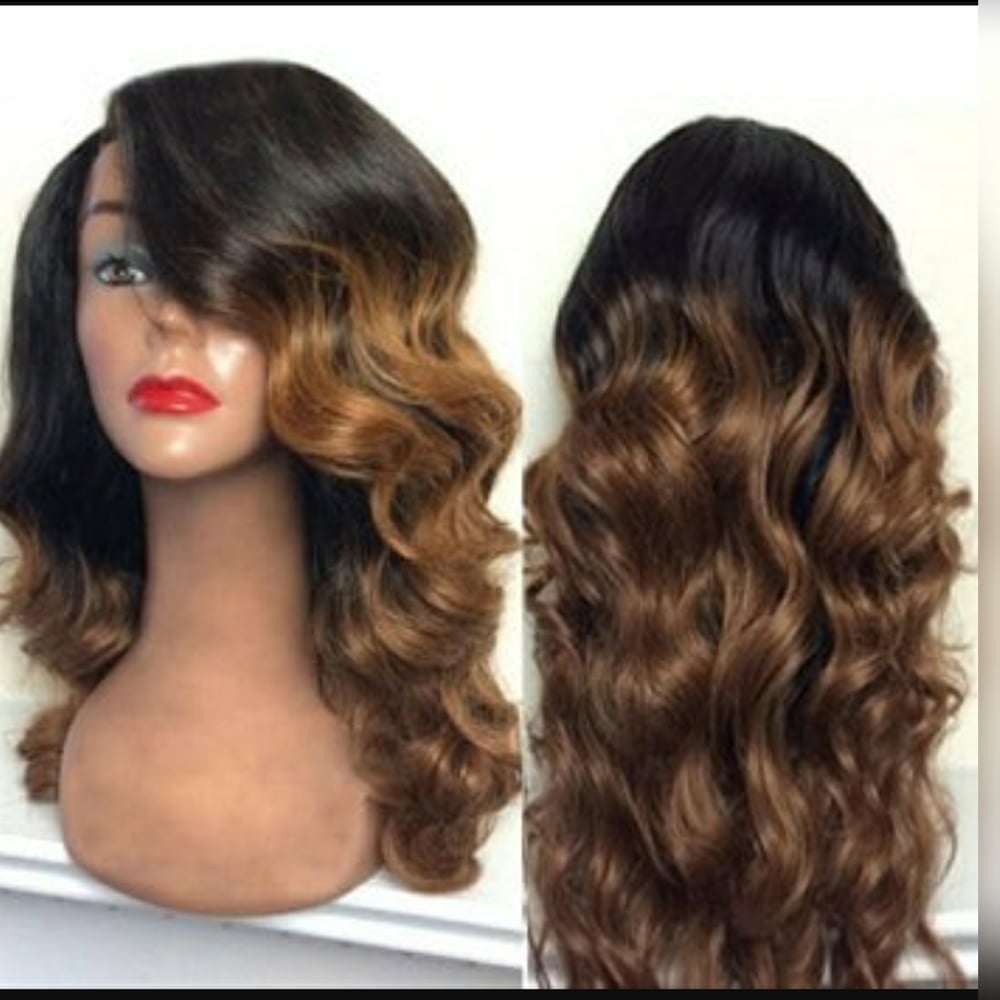 Image of Ombre frontal unit body wave