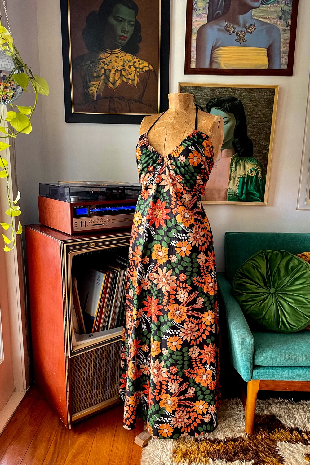 Disco darlin’ Tie back Halter dress in Autumn leaves Black Size S ready to ship