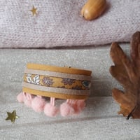 Image 1 of Bracelet *fillette* - manchette pompons : camel/rose poudré