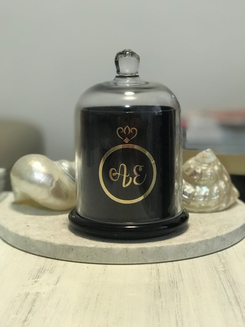 Image of Black Cloche Deluxe Candle