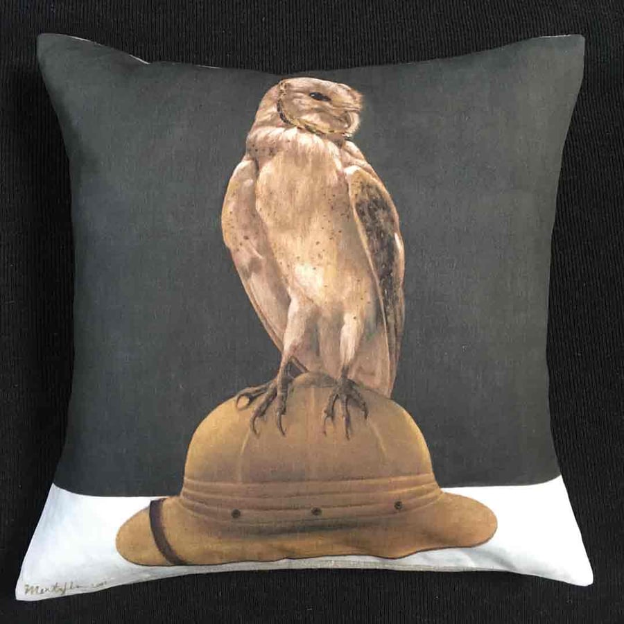 Image of Linen Owl Cushion