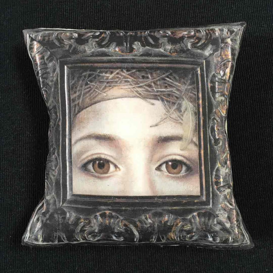 Image of Linen Tortoiseshell Eyes Cushion