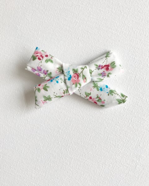 Image of Emmy floral bow