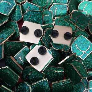 Image of LUCKY BUTT - glitter enamel pin