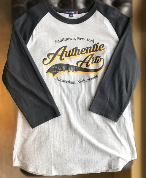 Image of Authentic Arts 3/4 Sleeve Shirt