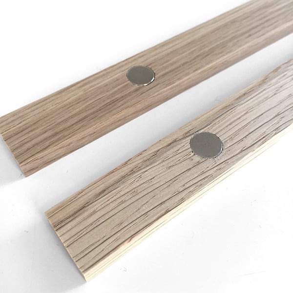 Image of Magnetic Oak Frame A4, 30 cm.