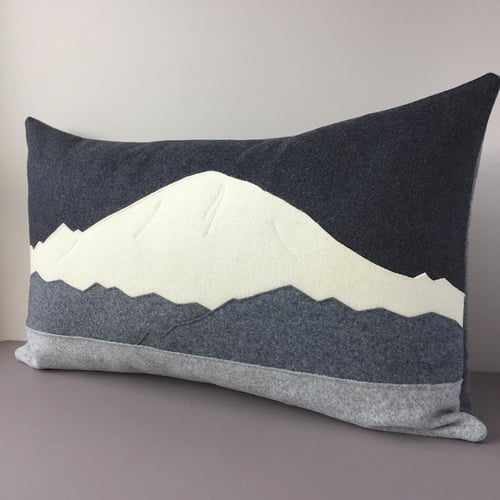 Image of Tahoma / Mt Rainier from Seattle Landscape Cushion