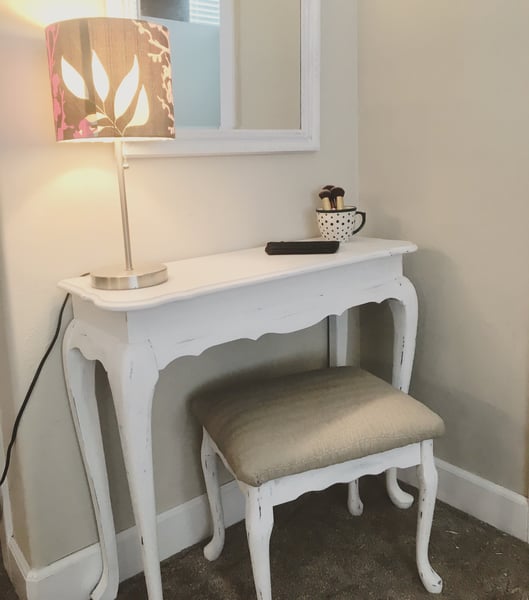 Image of Small vanity, mirror and bench