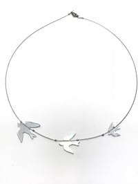 Image 3 of Náhrdelník Ptáčci - zlaté, stříbrné zrcadlo