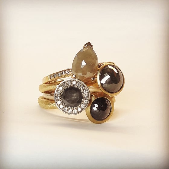 Beeld van Black diamond rings