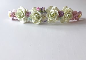 Image of PASTEL GREEN BASED HEADBANDS