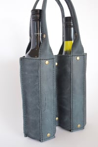 Image 3 of ‘Stellenbosch’ Leather Wine Carrier
