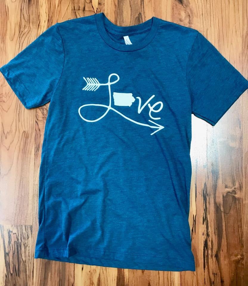 Image of Vintage Iowa Love Tee