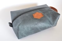 Image 4 of 'Durban' Toiletry Bag