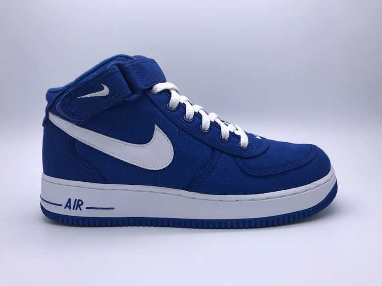 Image of NIKE AIR FORCE 1 MID CANVAS "SPORT ROYAL/WHITE"