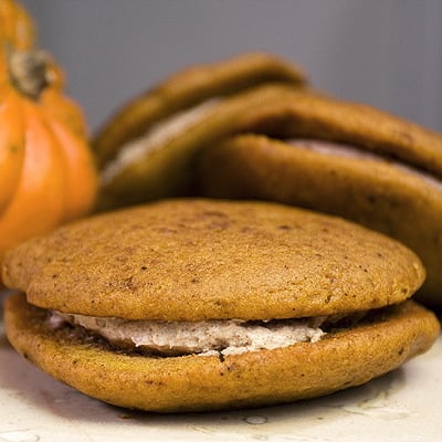 Image of pumpkin spice whoopie pie