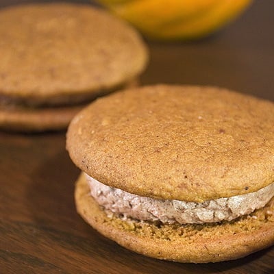 Image of pumpkin spice whoopie pie