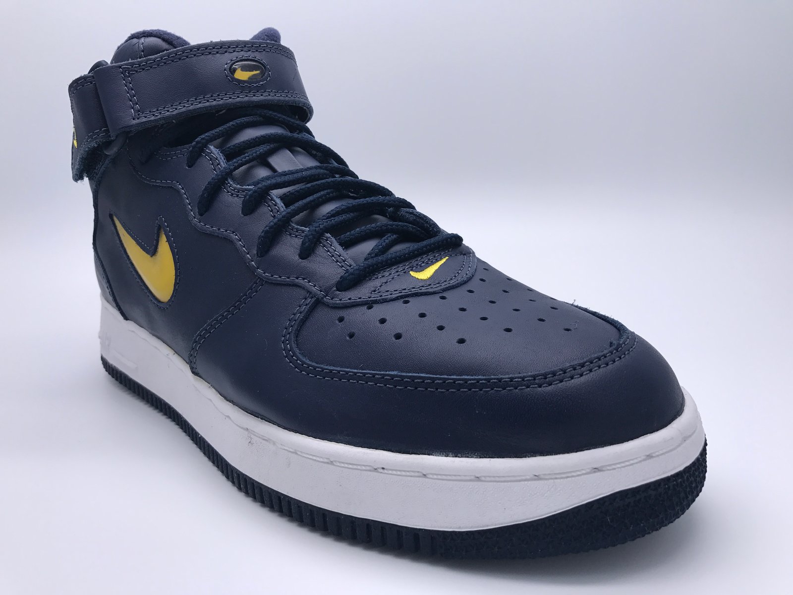 nike air force 1 low michigan