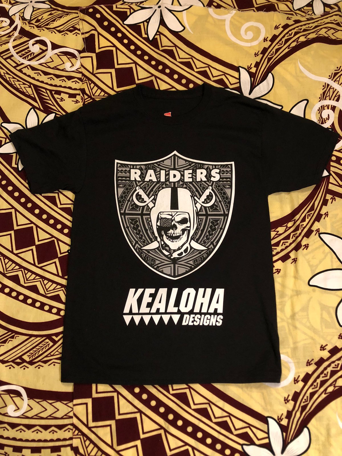 Black store raiders shirt