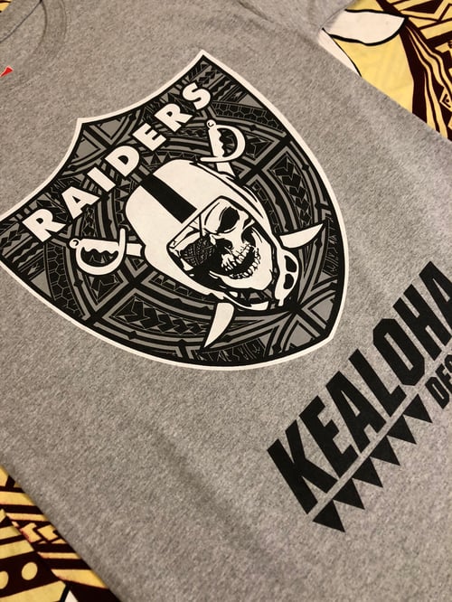 Image of Gray Skull Raiders Shirt