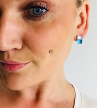 Image 2 of Náušnice Doublecubes grey&color